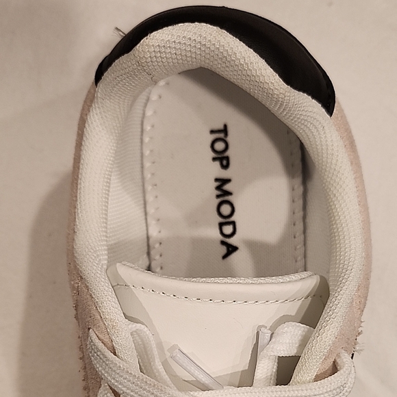 TOP Moda Cream and Black Women's Moccasins - Picture 3 of 5